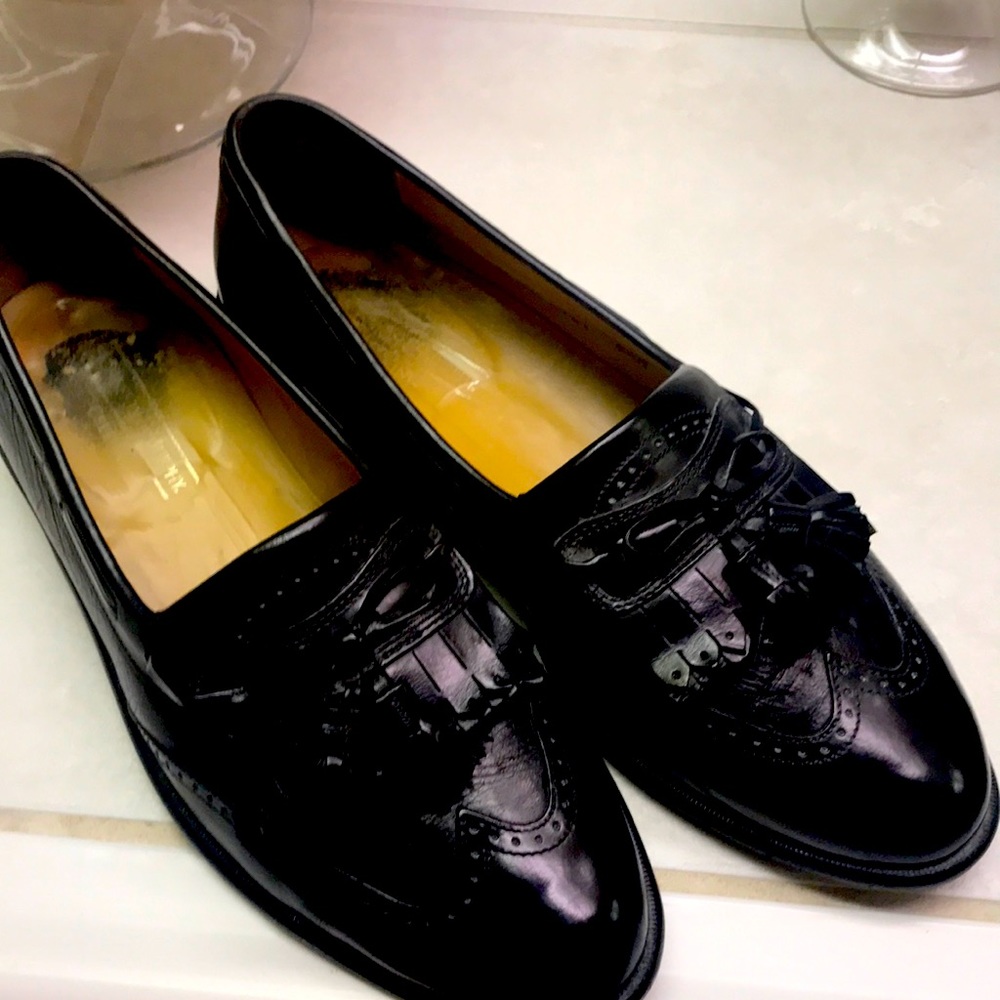 Men’s dress shoes